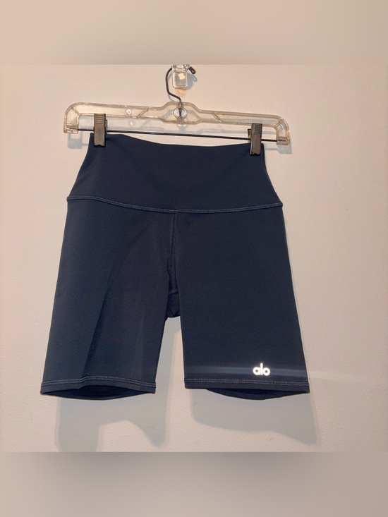 ALO Yoga Pants - ALO Yoga High-Rise Bike Shorts with Reflective Logo